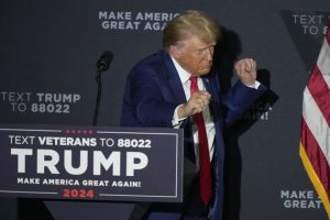 Trump says he won’t sign RNC loyalty pledge